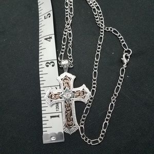 Montana Silversmiths Cross Necklace